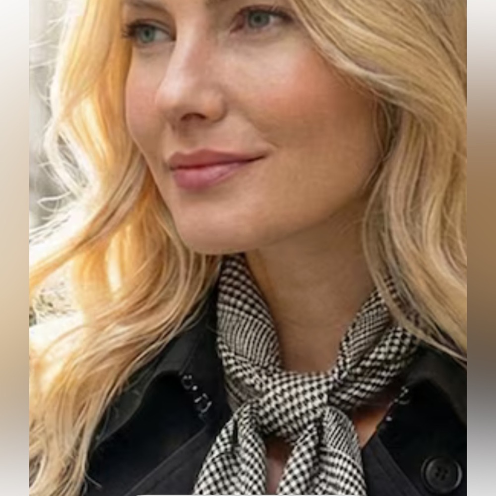 Lancôme scarf